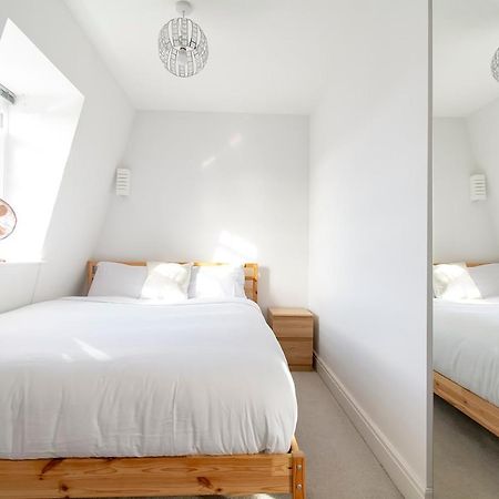 Modern 1 Bed Flat 2 Mins Walk From Restaurants Bars Clubs & Beach! Wow! Leilighet Bournemouth Eksteriør bilde
