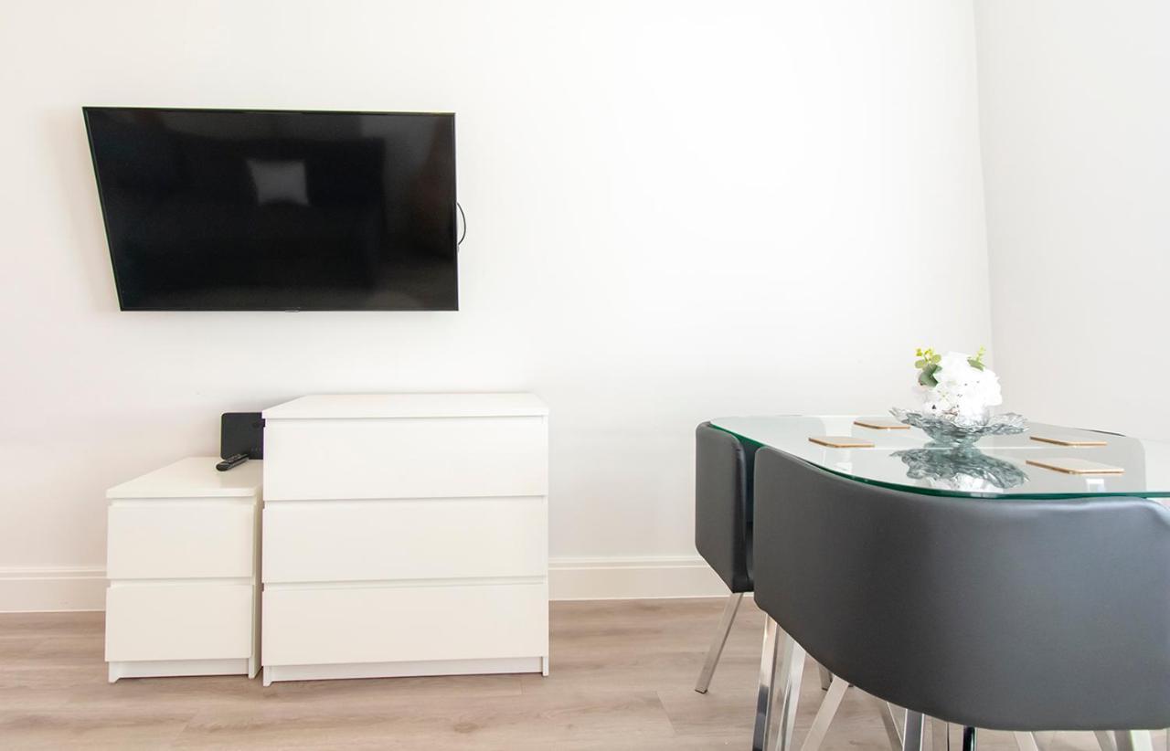 Modern 1 Bed Flat 2 Mins Walk From Restaurants Bars Clubs & Beach! Wow! Leilighet Bournemouth Eksteriør bilde